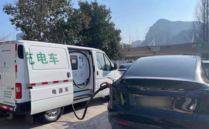 赵县汽车搭电